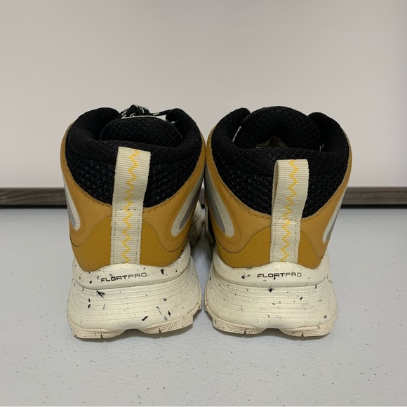 Merrell Women's Moab Speed Mid GORE-TEX Hiking Shoes-Size 6 NWT - Picture 2 of 11